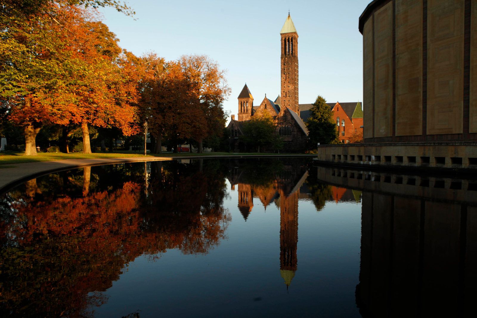 A Closer Look: In Kleinhans Music Hall, architecture that suggests music